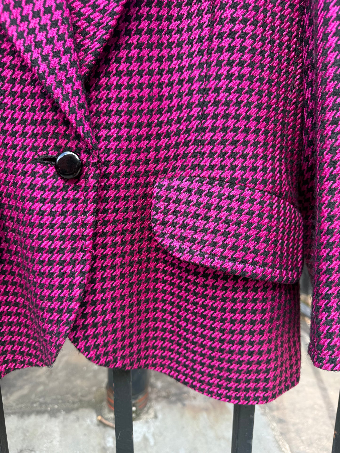 90s Vintage Givenchy Fuchsia Houndstooth Blazer