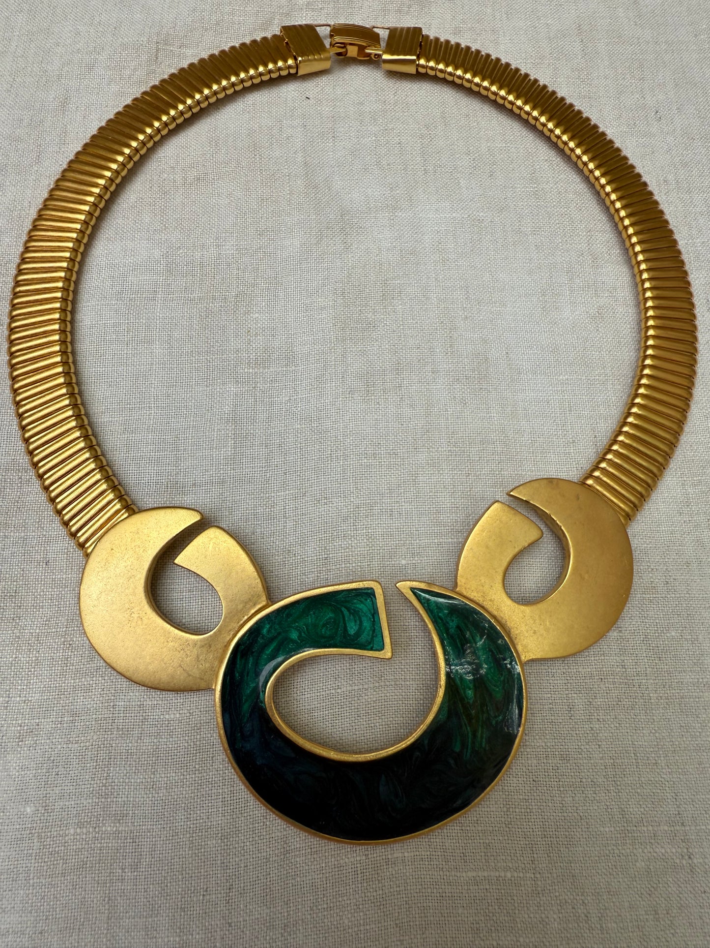 Vintage modernist green enamel gold-tone omega collar