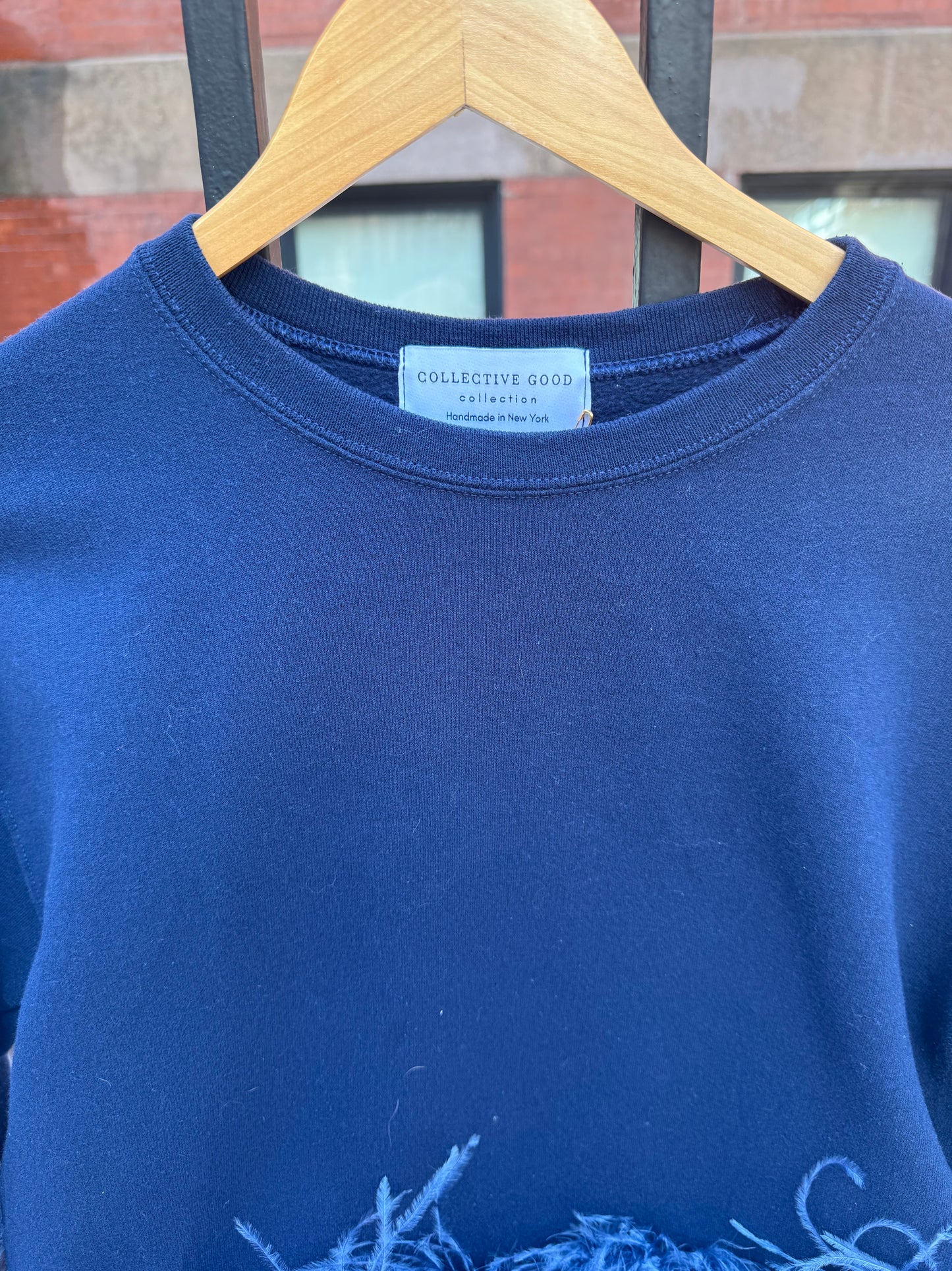 The Coco Feather Sweatshirt - navy & denim