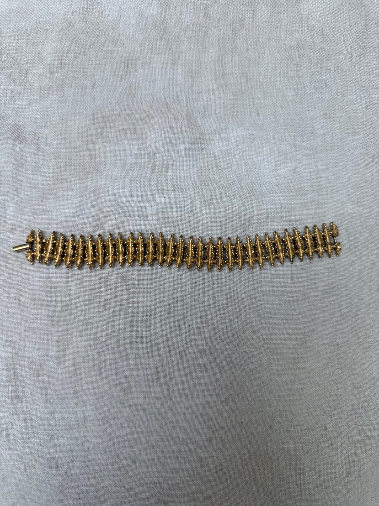 Vintage gold tone “brutalist”bracelet
