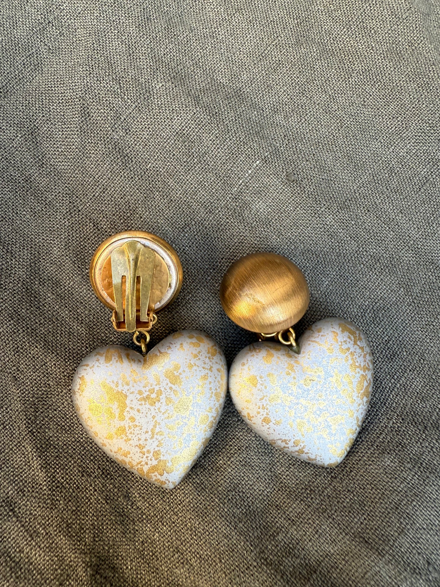 Vintage clip on Heart earrings matte Silver/gold