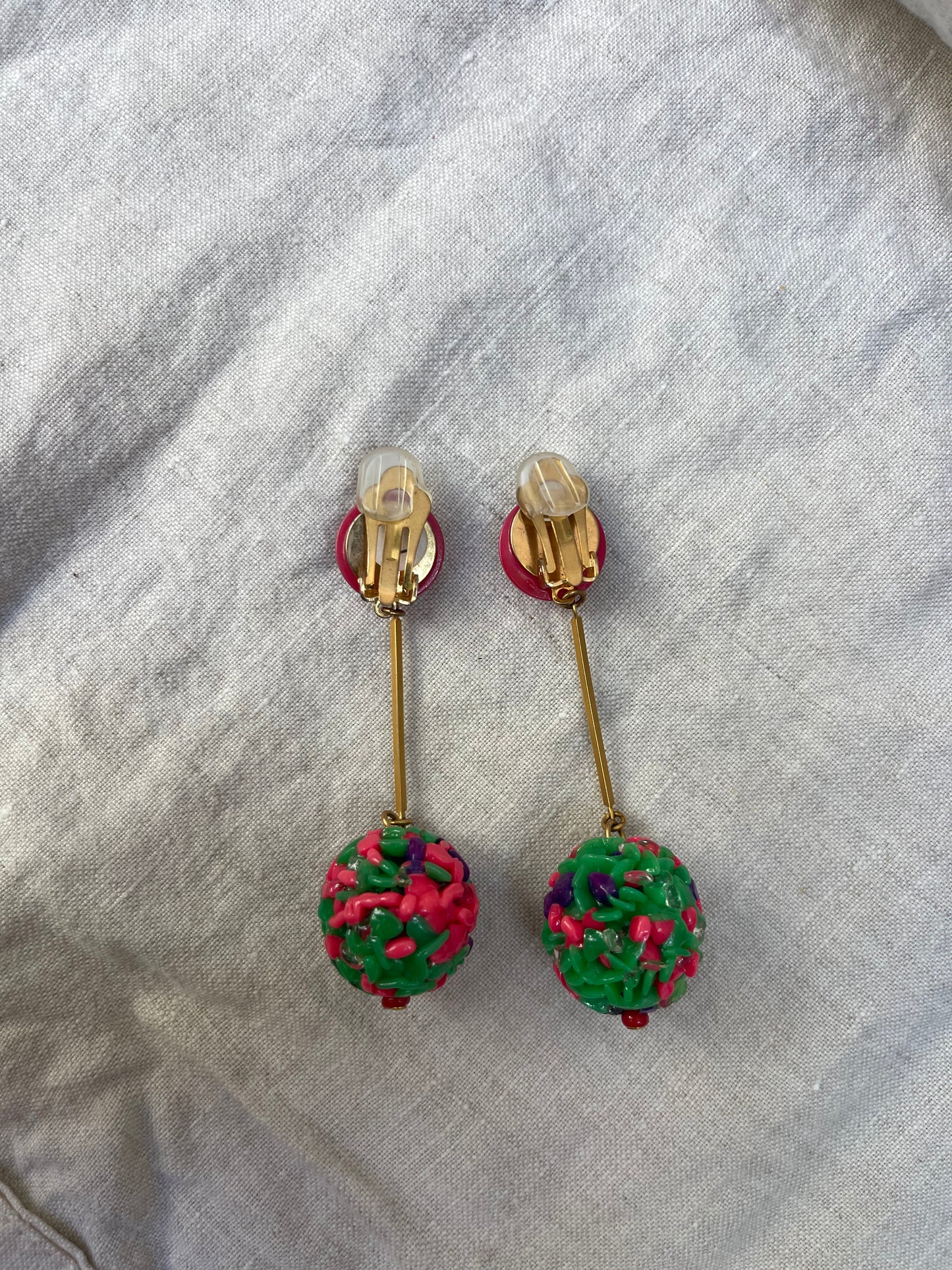 Vintage Red & Green ‘confetti’ dangle statement earrings