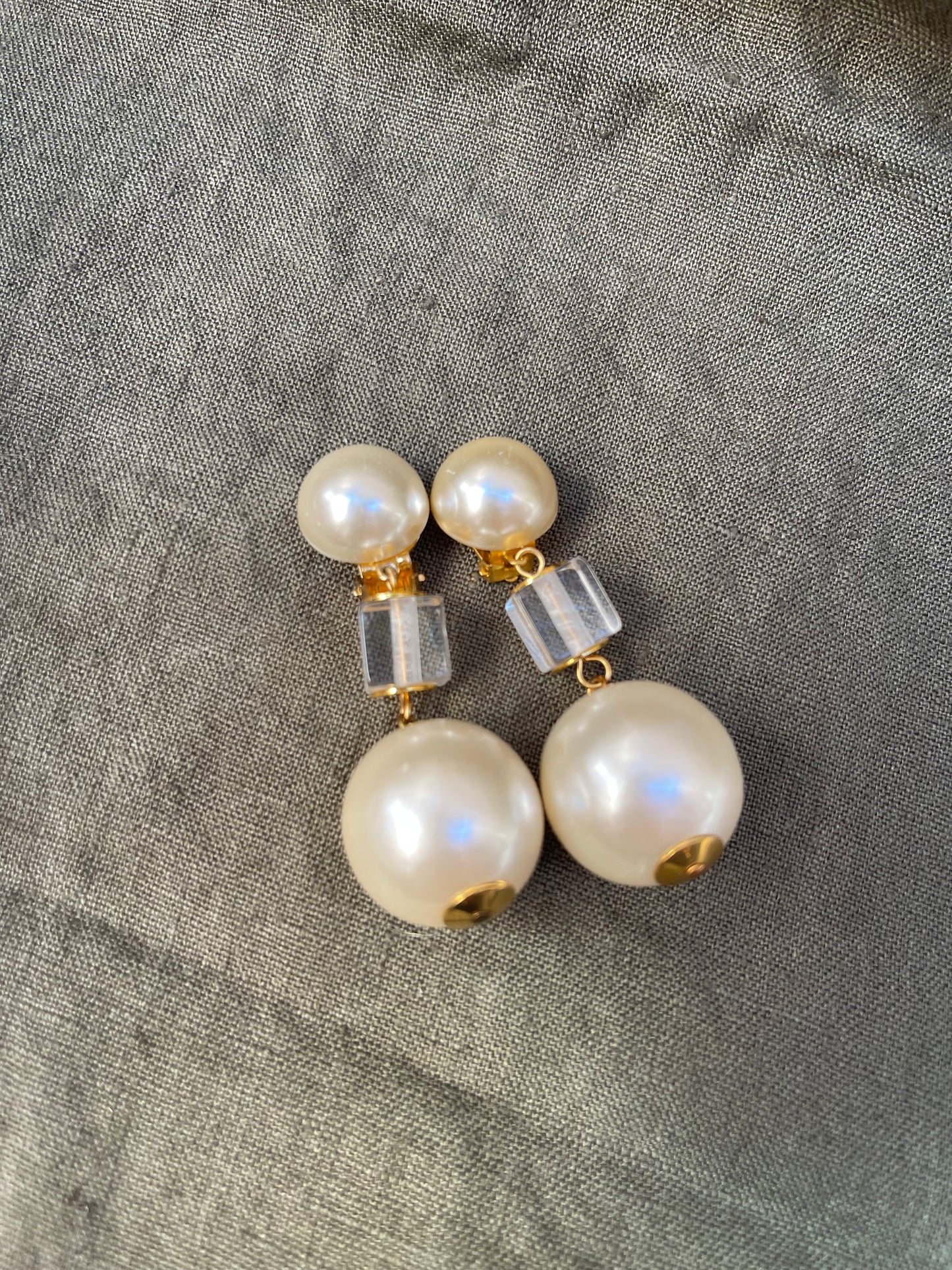 Vintage Faux Pearl and Lucite Drop earrings