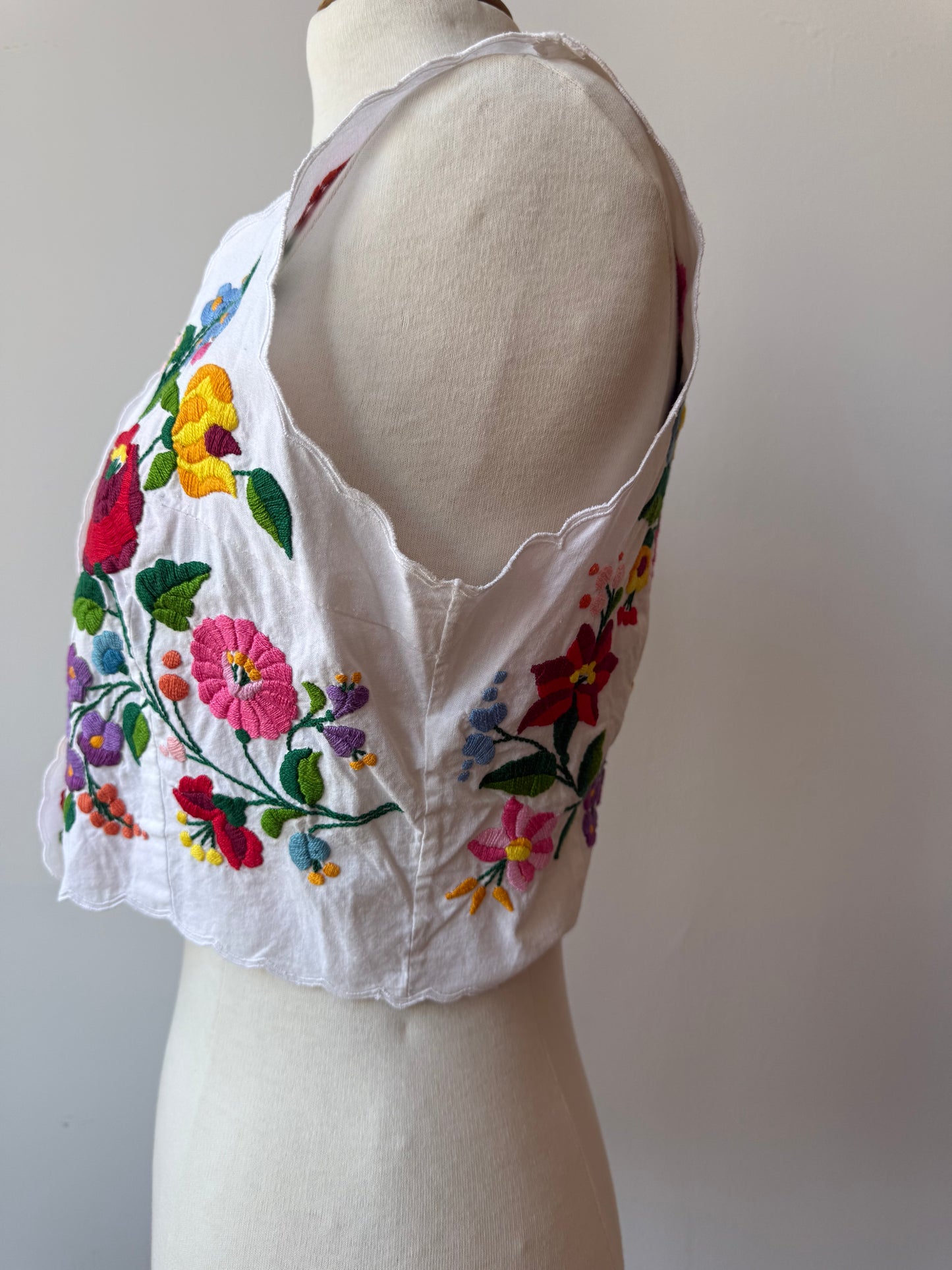 Vintage Hungarian Kalocsa Hand Embroidered Floral Top