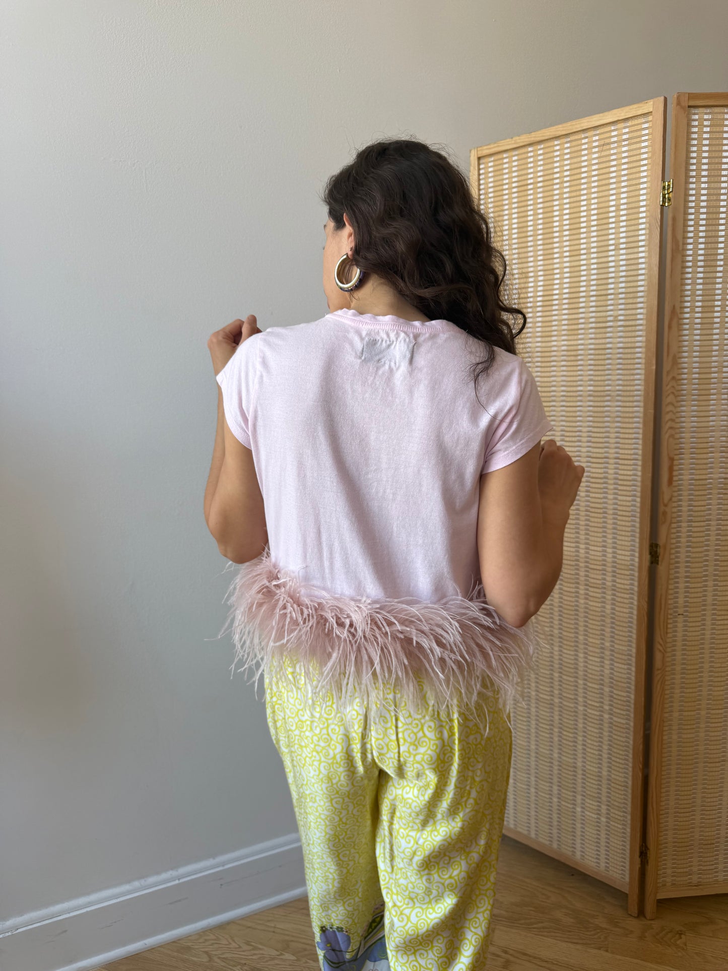 The Lita Feather Tshirt - Pink & Blush