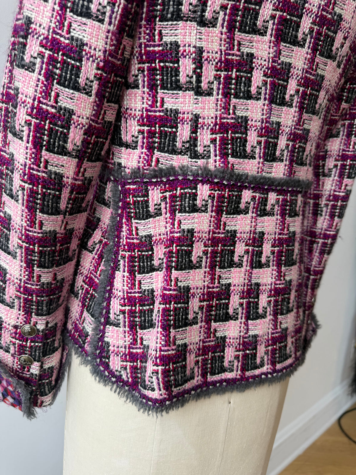 Fall/Winter 2004 Chanel Archival Runway Fantasy Tweed Blazer