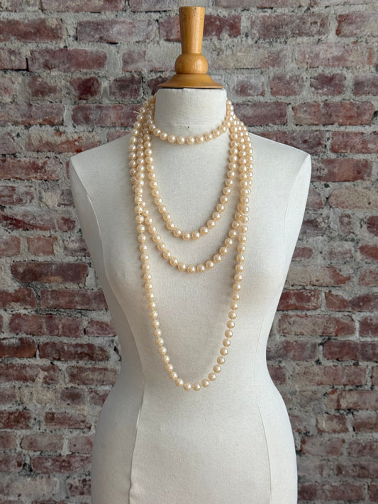 Vintage faux pearl infinity necklace