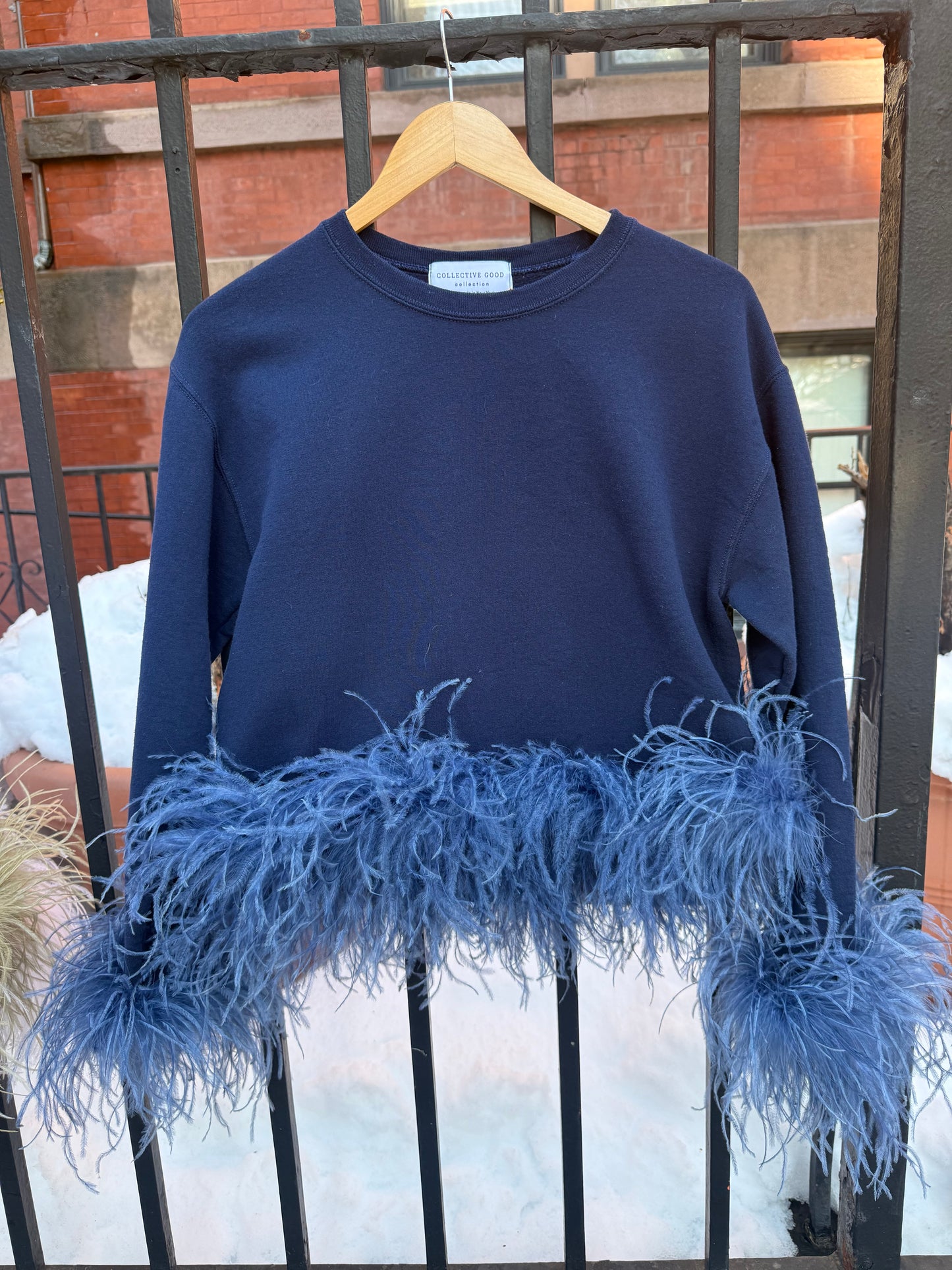 The Coco Feather Sweatshirt - navy & denim