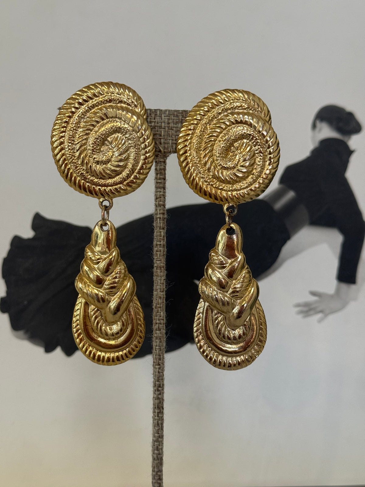 Vintage Gold-Toned Teardrop Earrings