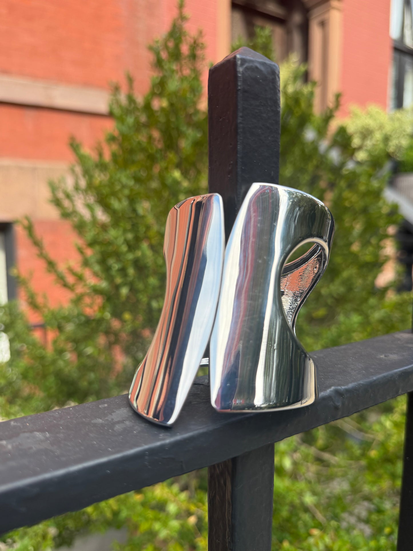 80s/90s Vintage Modernist Silver-Tone Cuff Bracelet