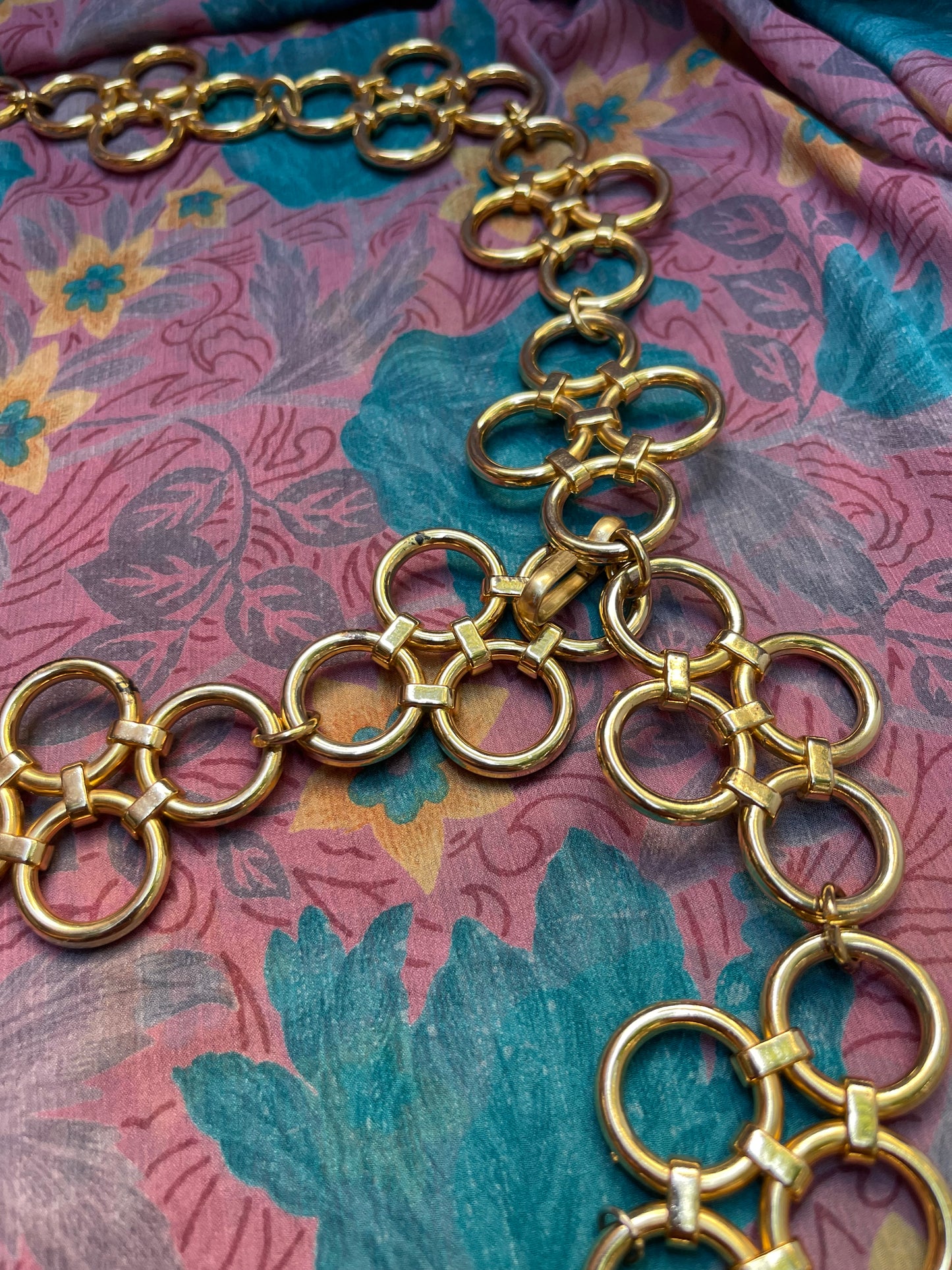 70s Parisian Gold Circular Chain Belt