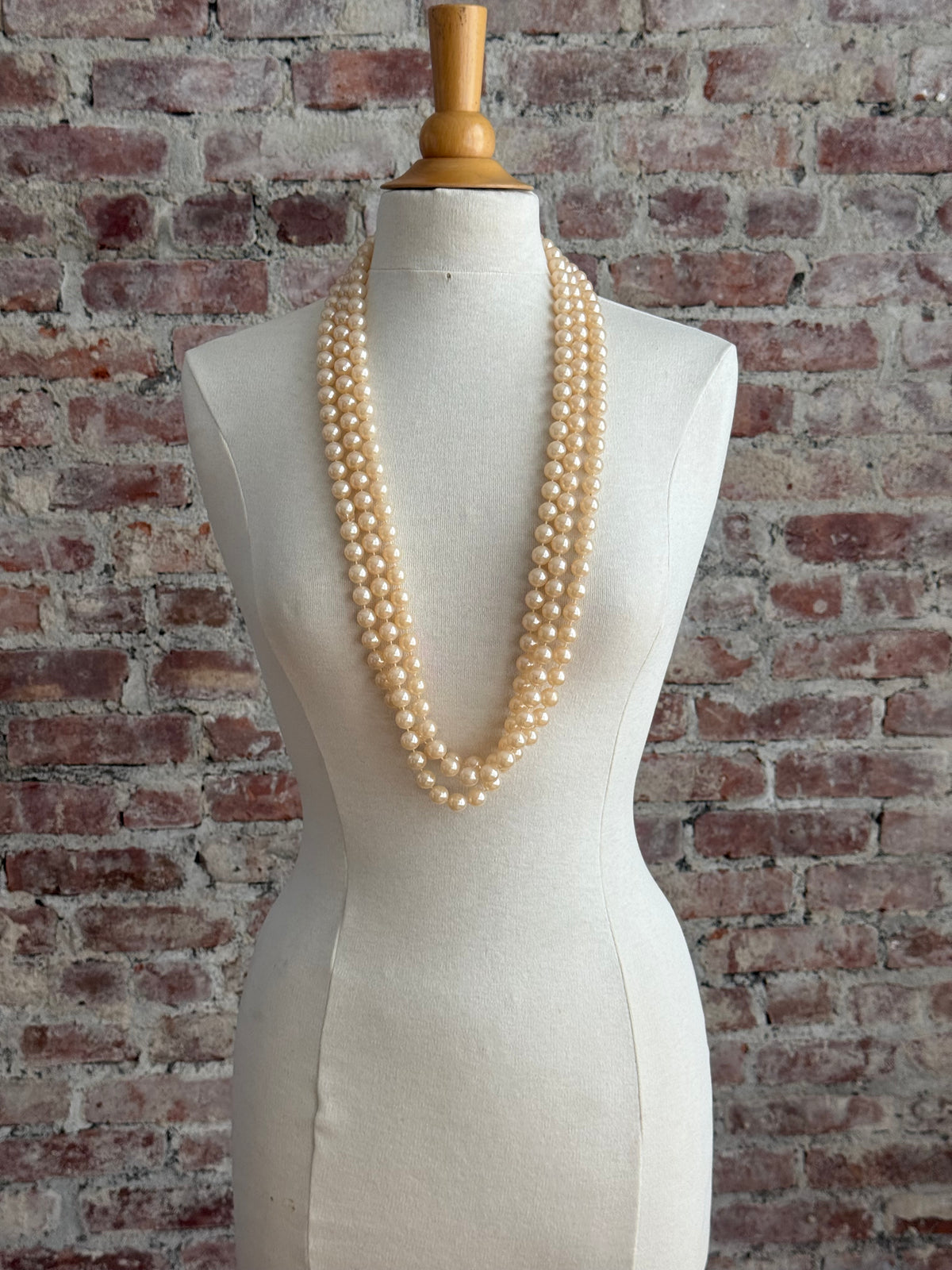 Vintage faux pearl infinity necklace