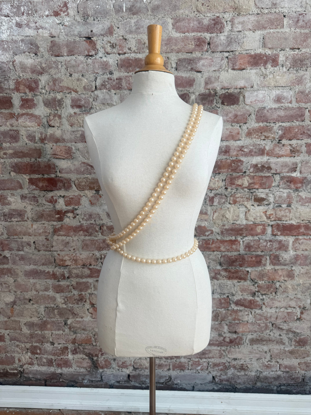 Vintage faux pearl infinity necklace