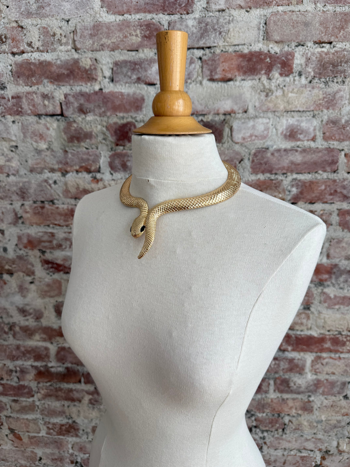 90s Vintage Gold-Toned Snake choker