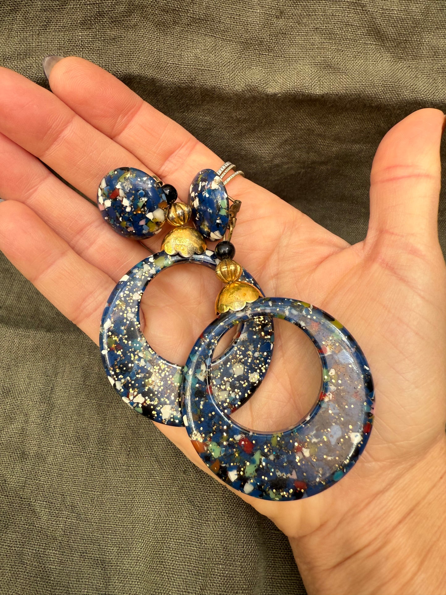 1960s Confetti Sparkle Resin Blue clip on earrings