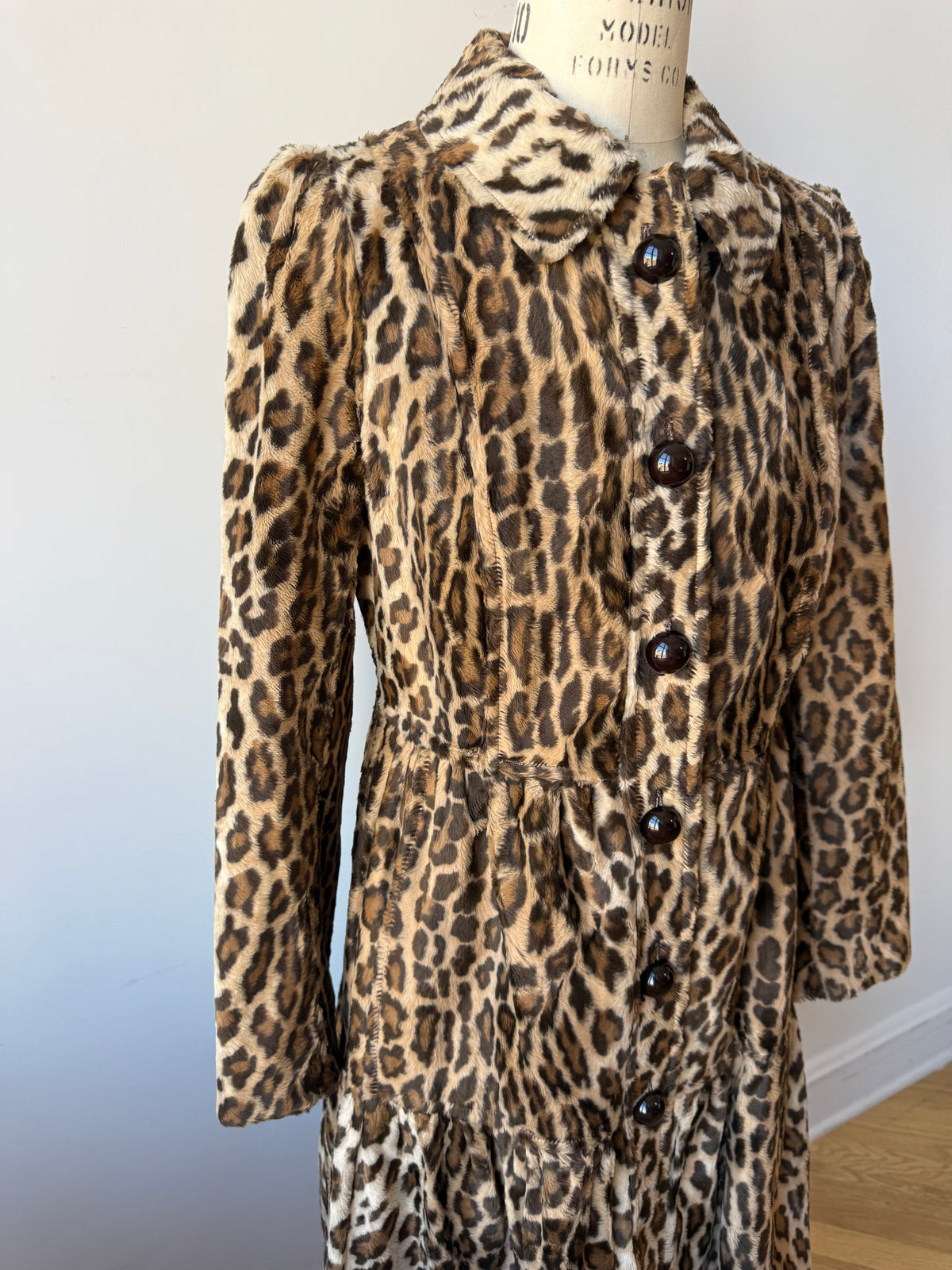 90s/ Y2K Leopard Faux Fur coat