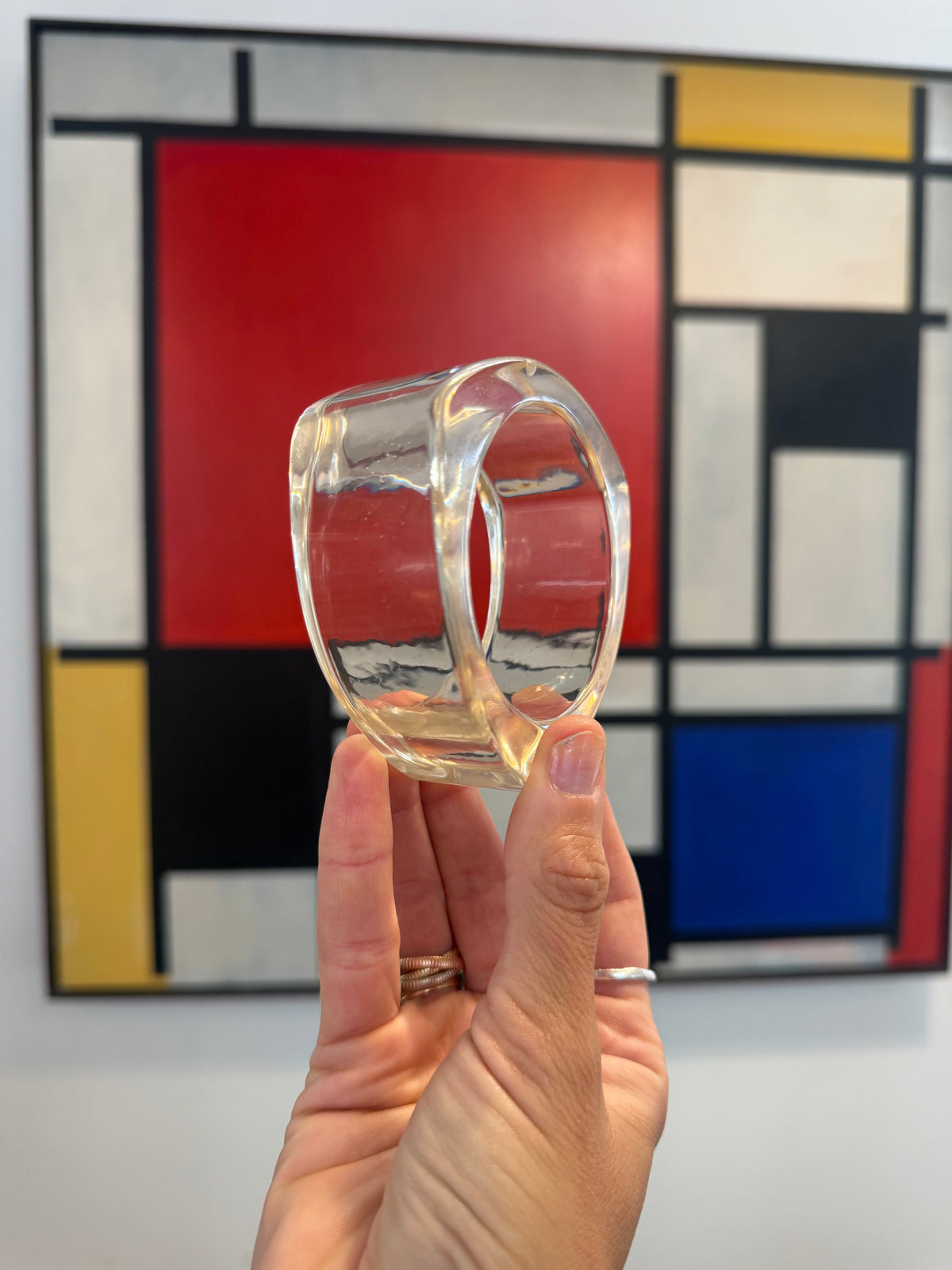 MCM clear chunky lucite bangle