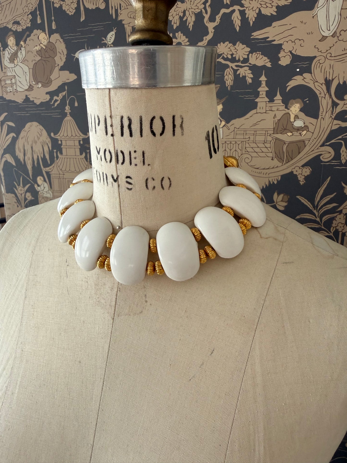 60s/70s Rare William de Lillo White Resin Collar Necklace