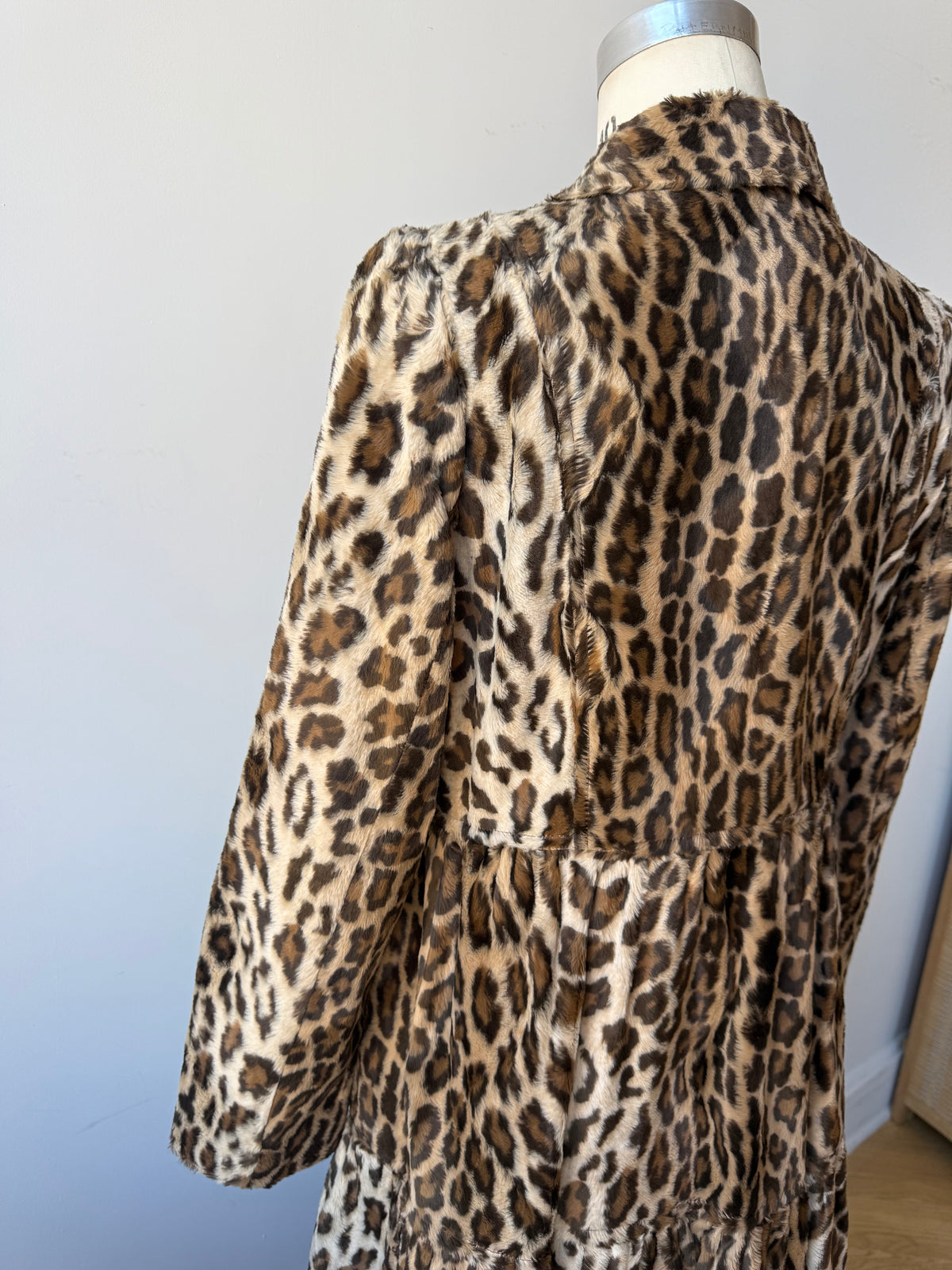 90s/ Y2K Leopard Faux Fur coat