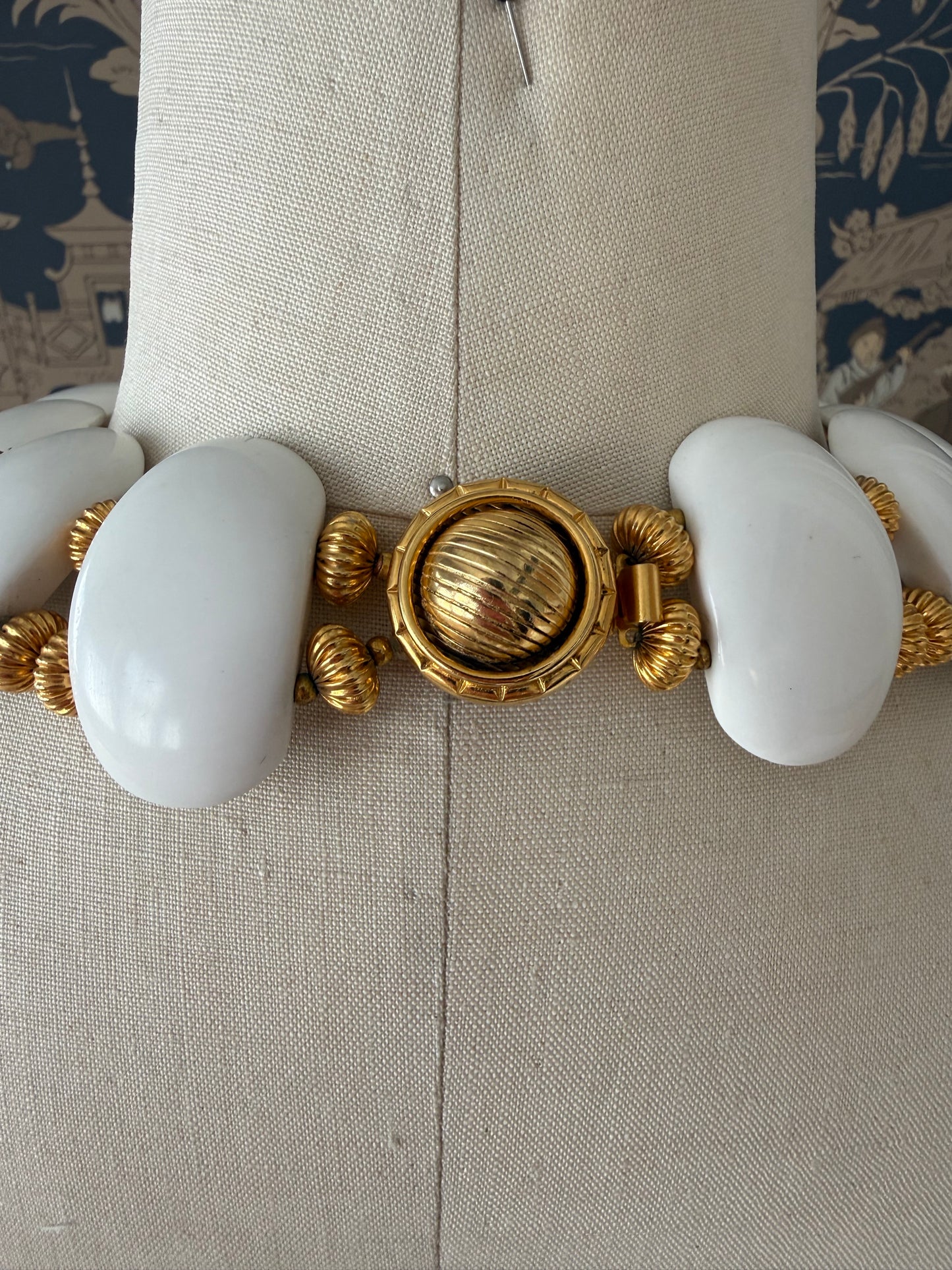 60s/70s Rare William de Lillo White Resin Collar Necklace