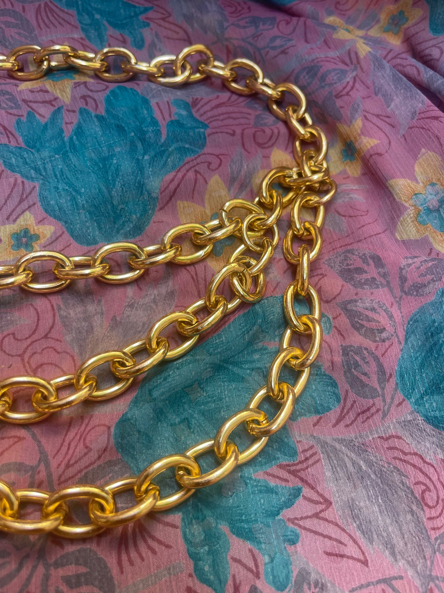 80s Triple strand chain belt