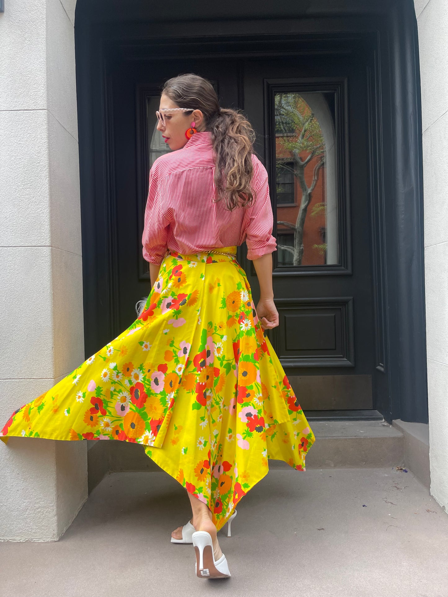 60s yellow floral print wrap skirt, 28-30" waist