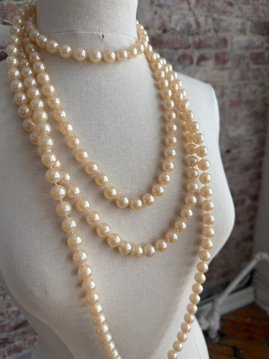 Vintage faux pearl infinity necklace