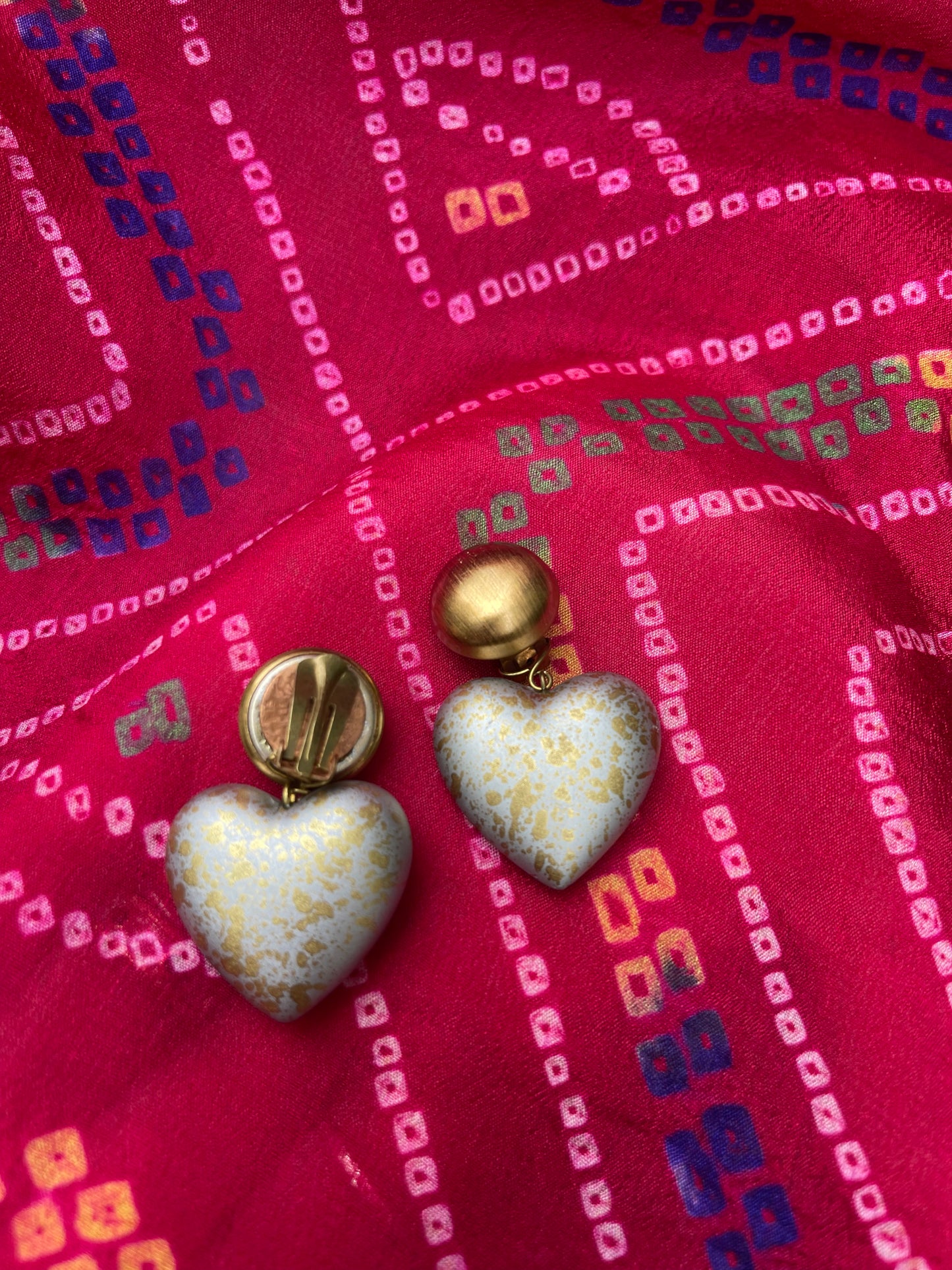 Vintage clip on Heart earrings matte Silver/gold