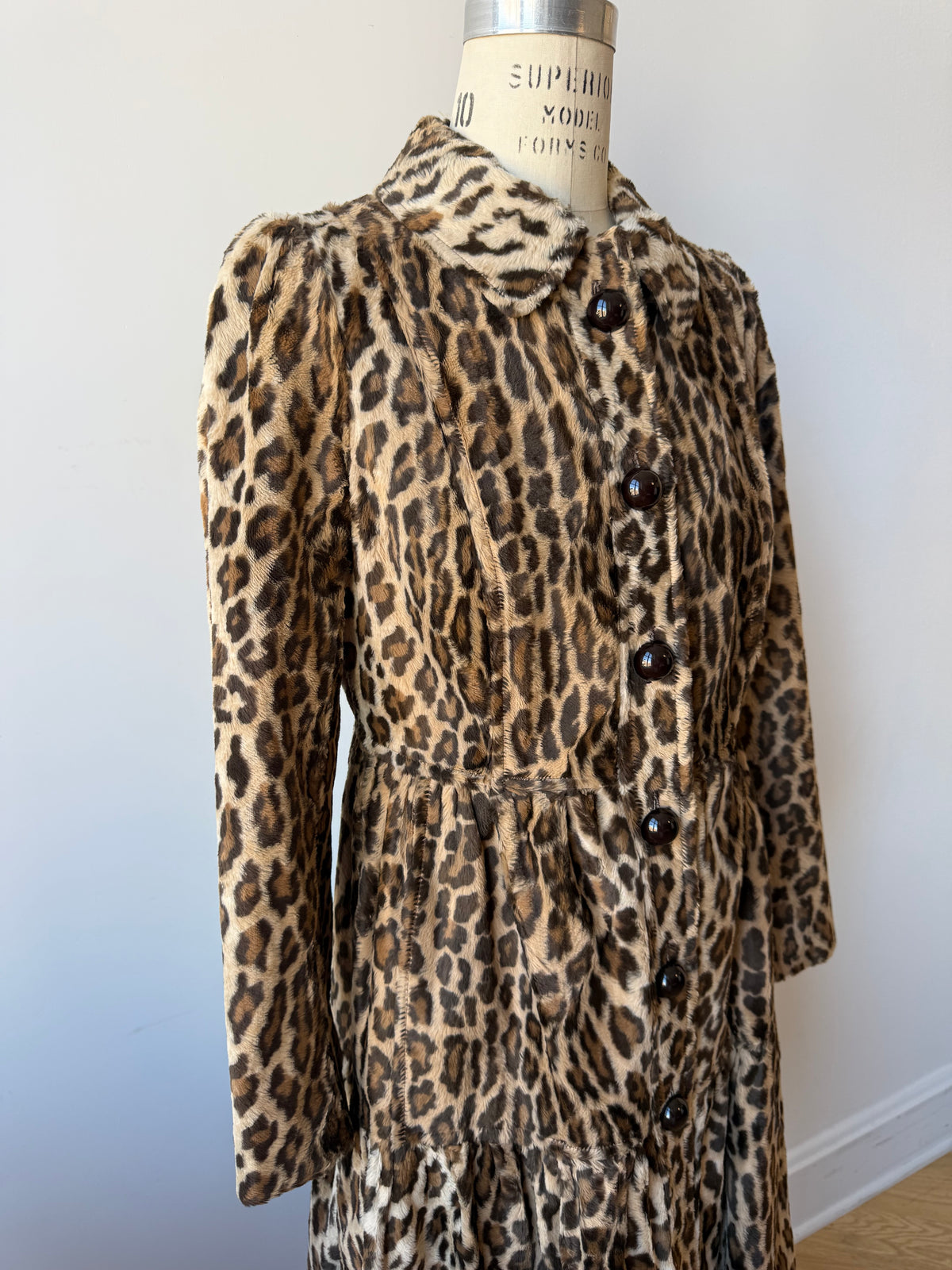 90s/ Y2K Leopard Faux Fur coat