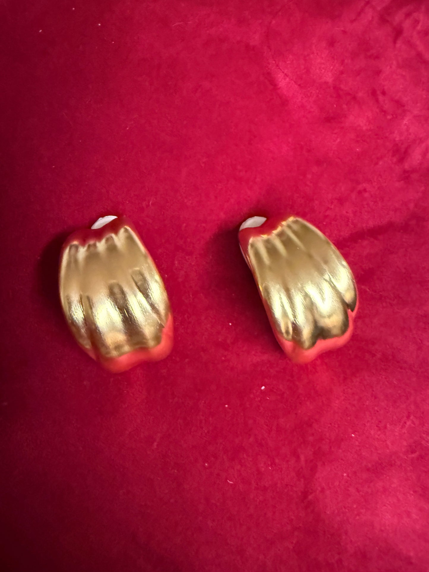 80s Deadstock Gold Tone clip-on earrings