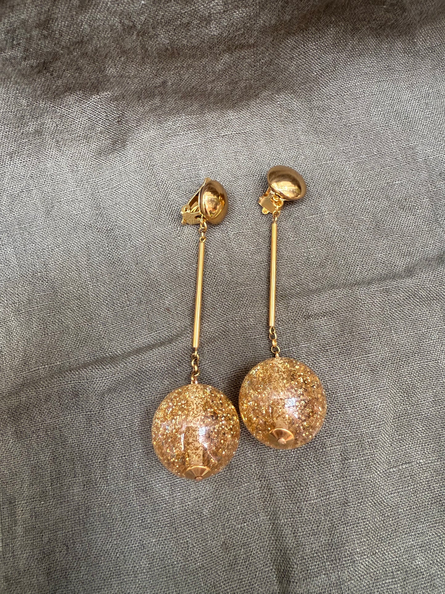 1960s Gold Confetti Lucite Drop Earrings