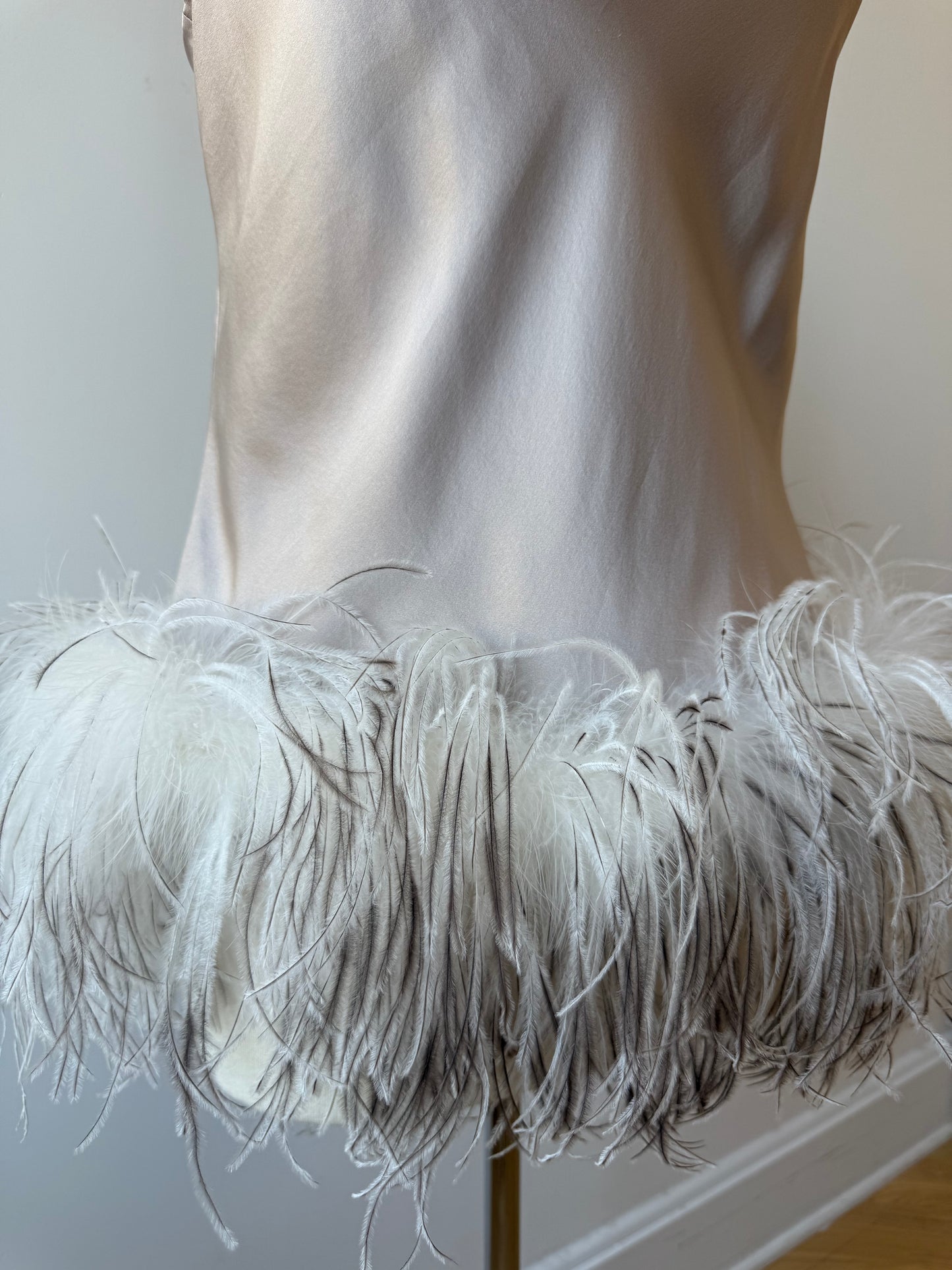 The Belle - Taupe & White