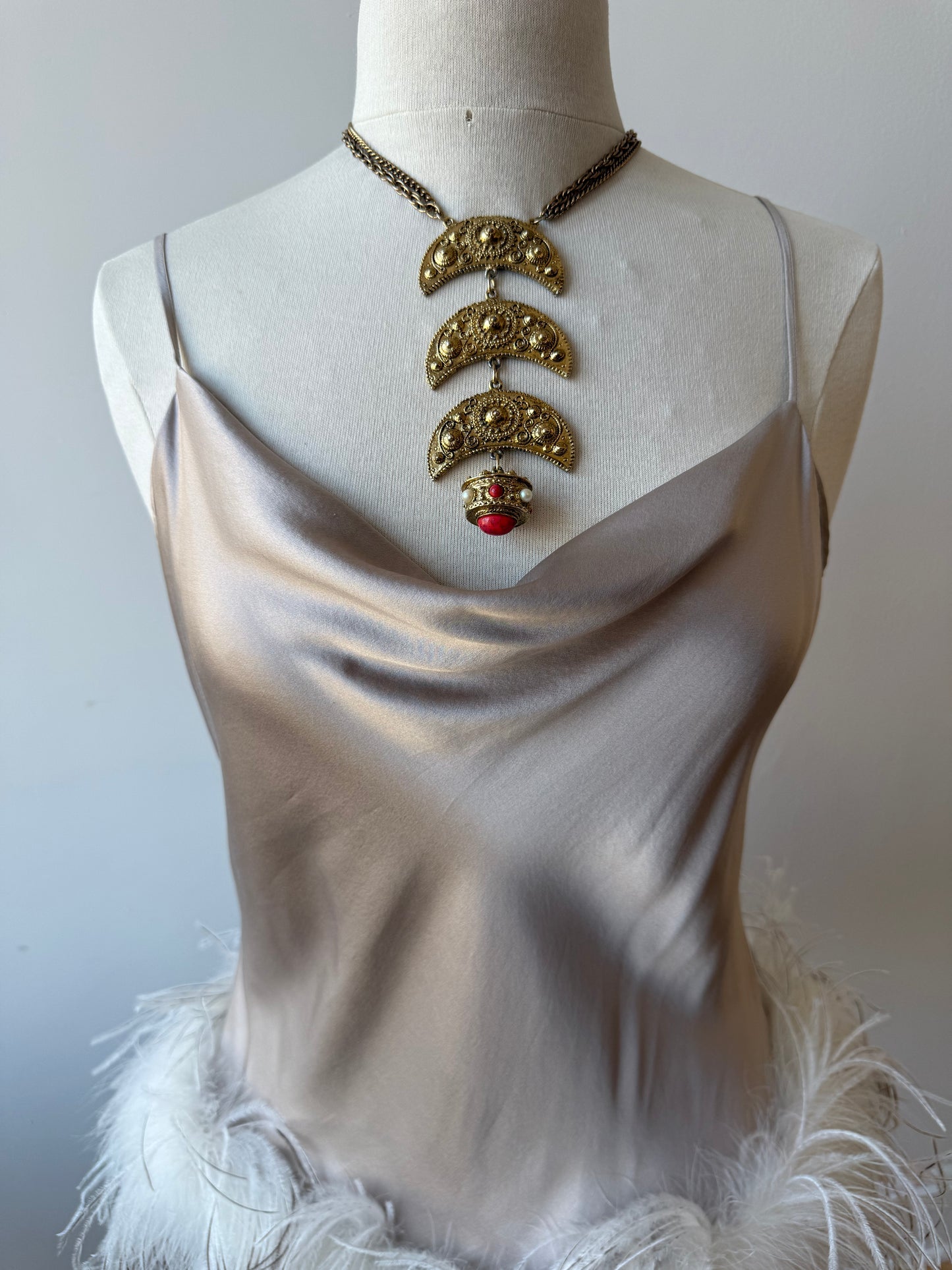 The Belle - Taupe & White