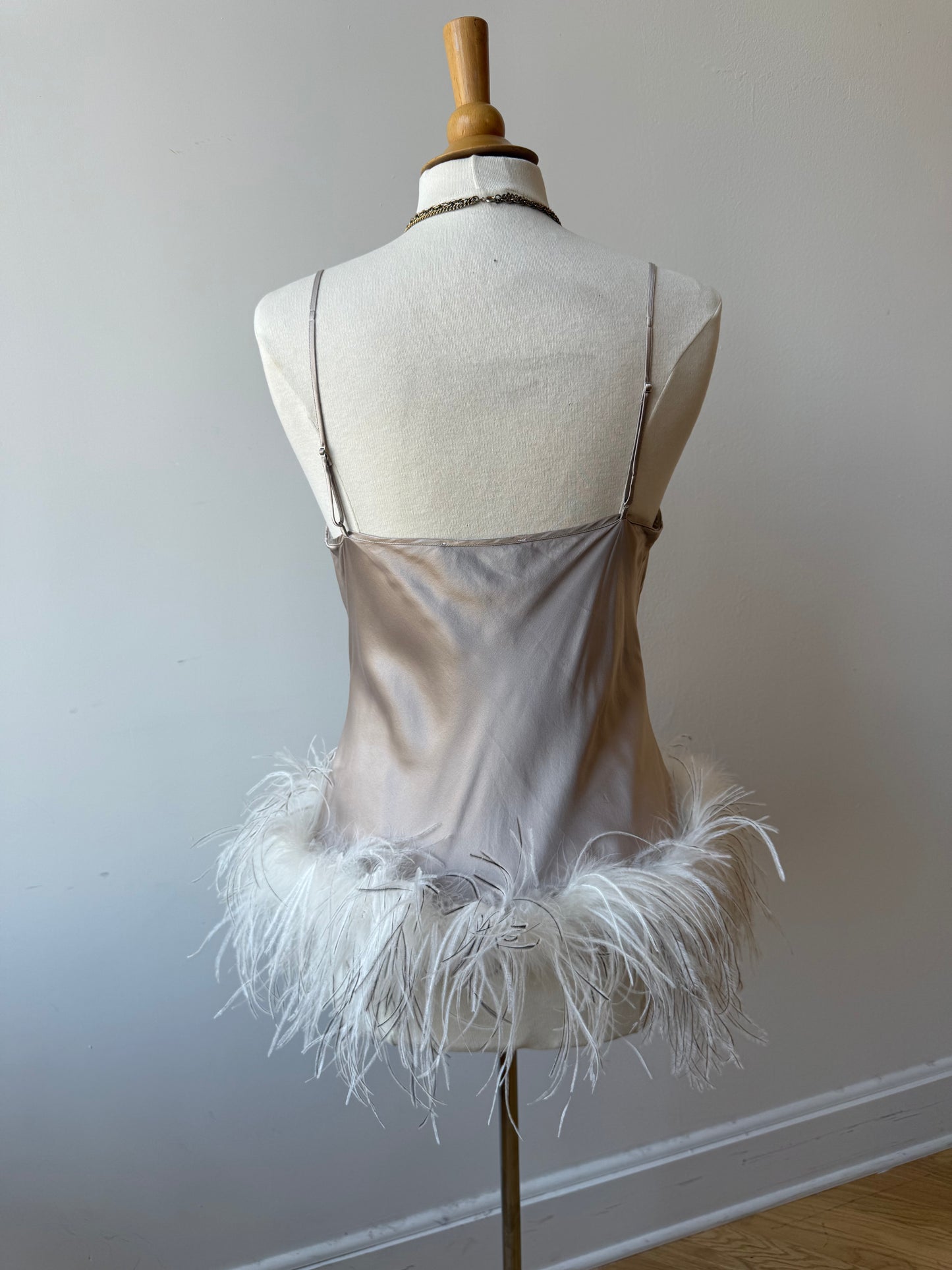 The Belle - Taupe & White