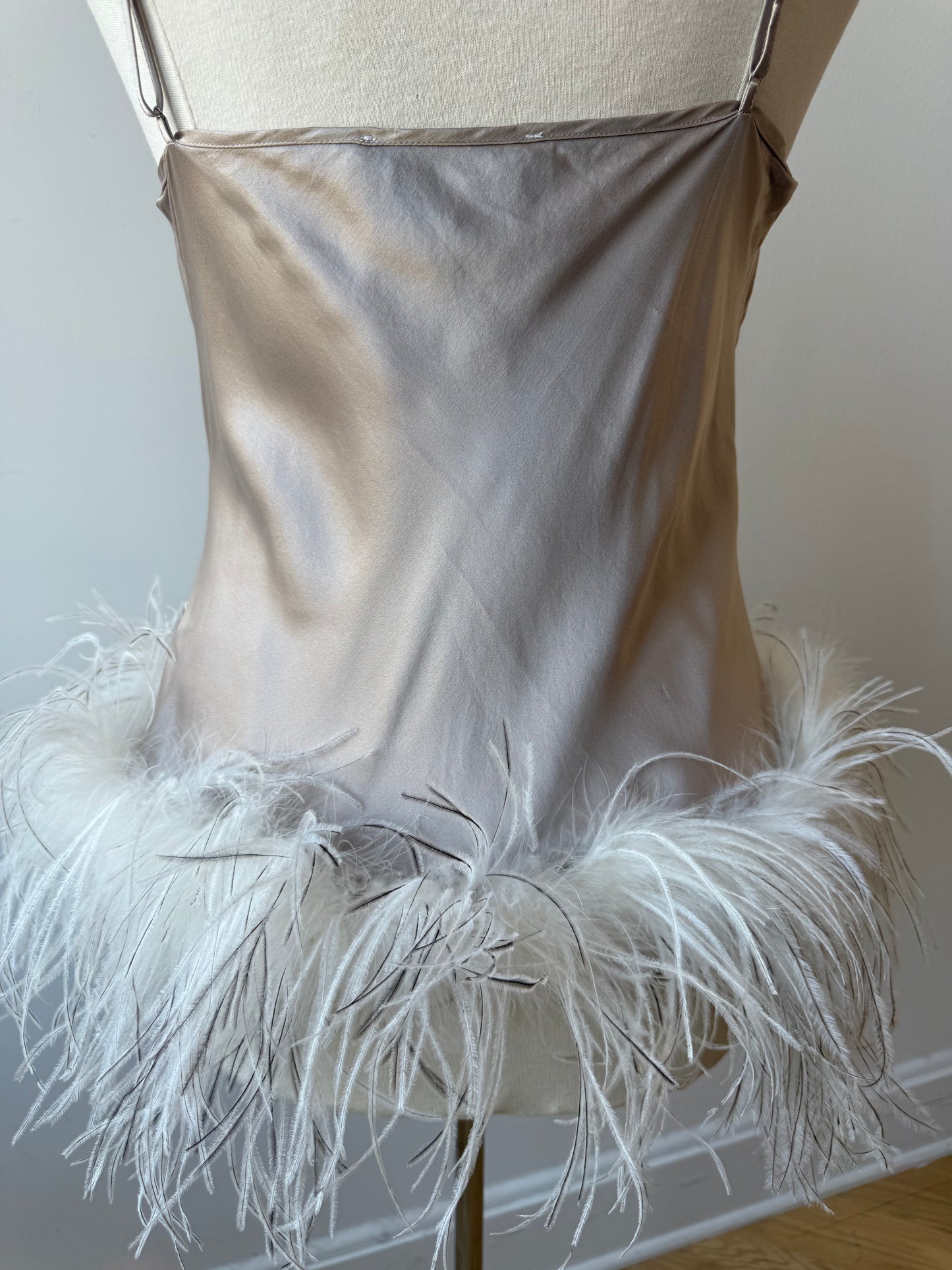 The Belle - Taupe & White
