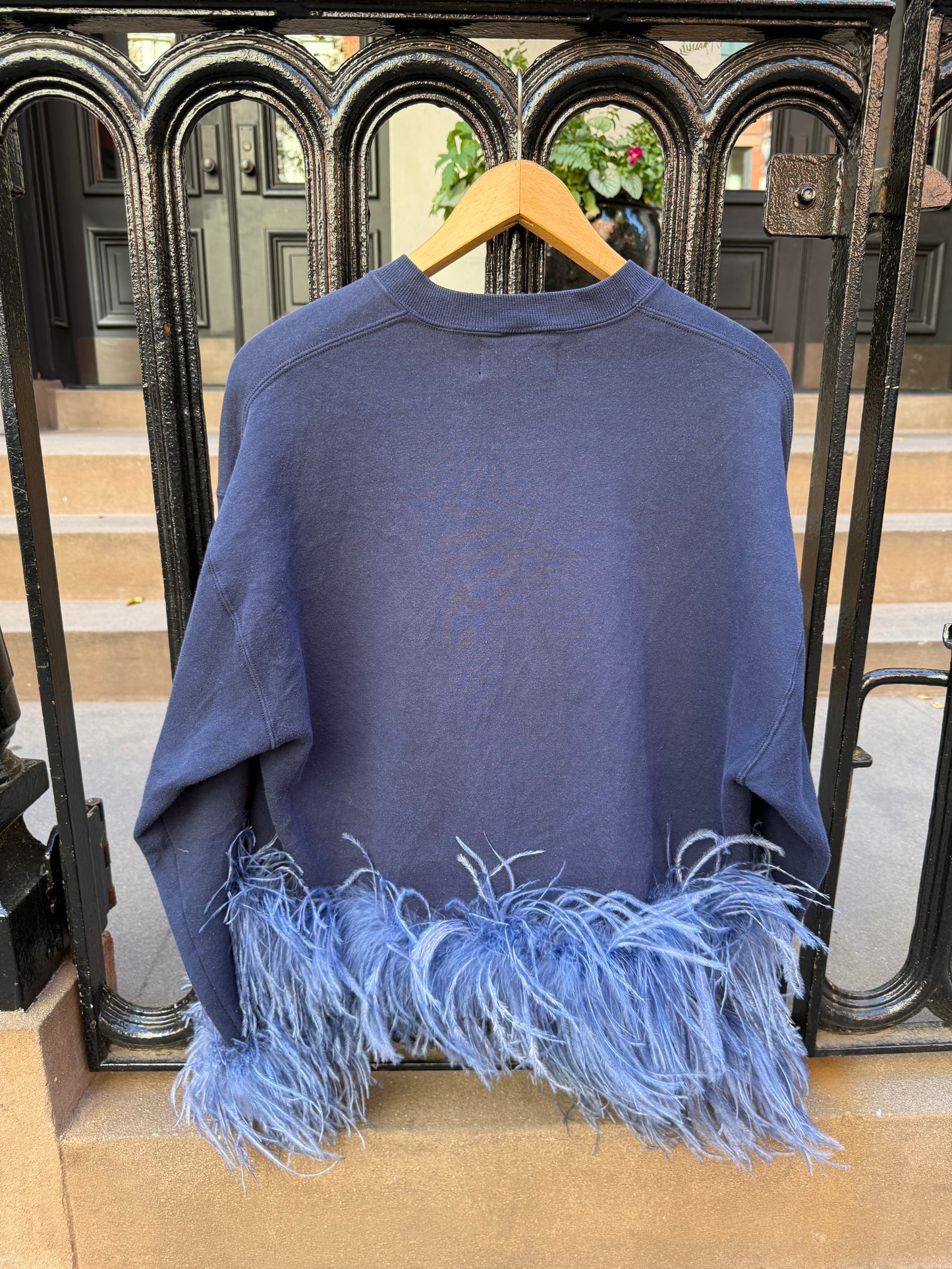 The Coco Feather Sweatshirt - Navy & Denim